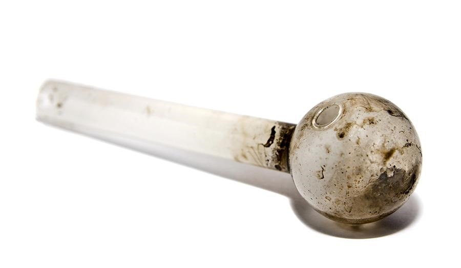 an image showing crack pipe